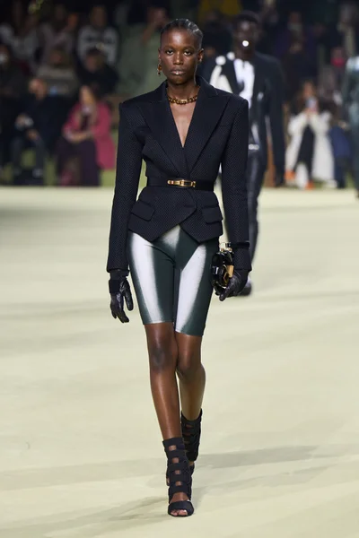 Look 96